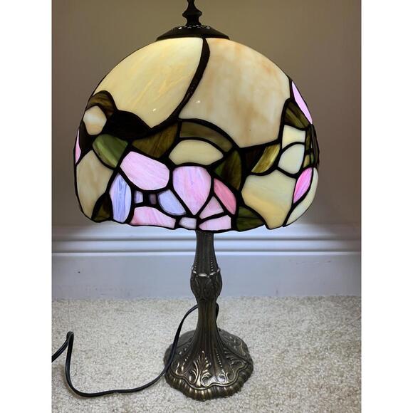 Tiffany style 16" Stained Slag Glass Table Accent Lamp Floral Design - Picture 9 of 15